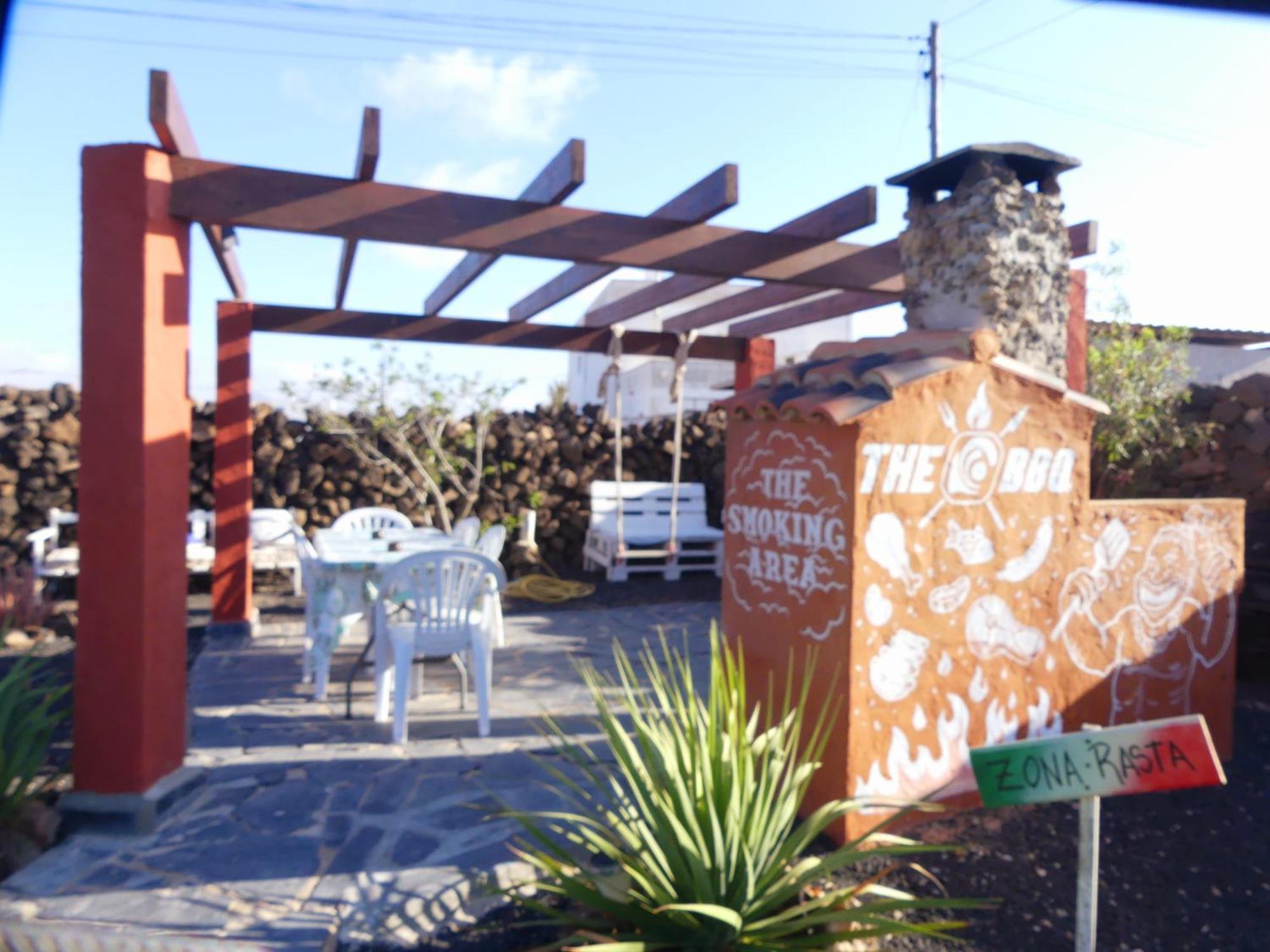 מלון לאחארס Warung מראה חיצוני תמונה